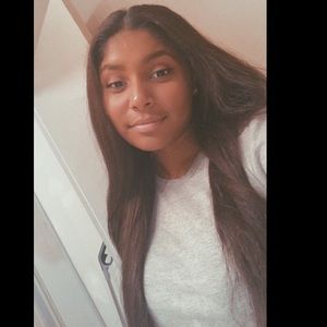 Meet your Posher, Dilena